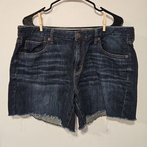 American Eagle Outfitters Women's Dark Blue Denim Jean Shorts Frayed Hem Size 16